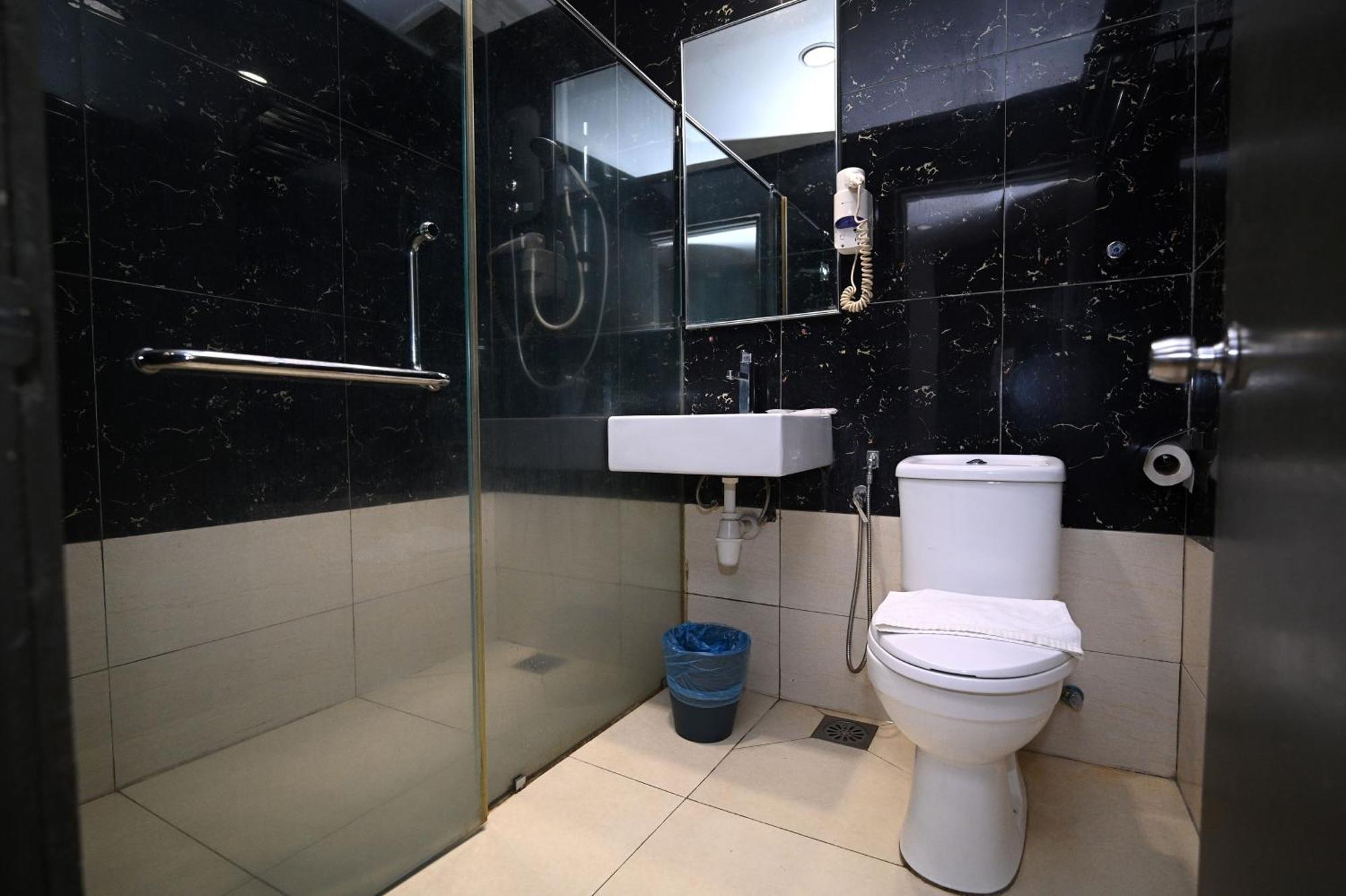 Kingston Hotel 6 - Changkat, Bukit Bintang Kuala Lumpur Extérieur photo